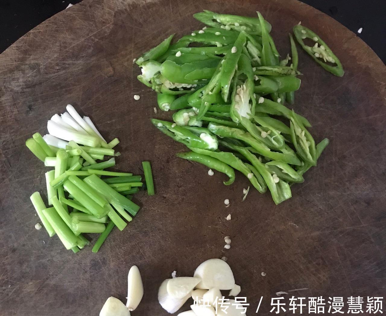 线茄|秋天,我家儿子就馋这菜,营养足特解馋,每次上桌都吃光!