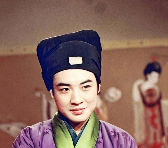 贾府|凤姐在贾府早有厉害的名声在外,贾瑞为何还敢打她的主意