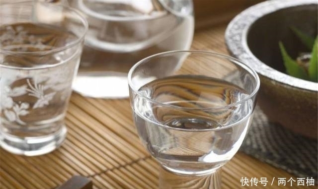 悄悄|经常喝一杯“白酒”的人,一段时间后,3件好事悄悄“收入囊中”