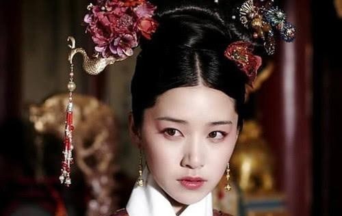 乾隆|乾隆写了4万首诗,比不上慈禧写的这一首,最后一句你从小听到大