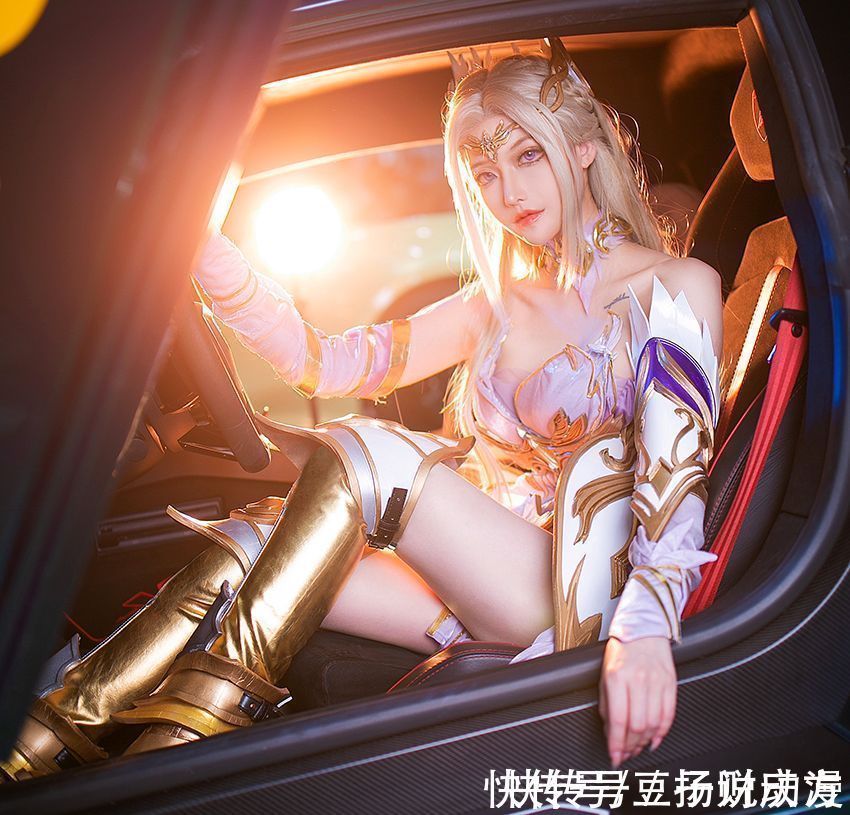 大长腿|斗罗:千仞雪神级cos来啦!颜值气质超还原,大长腿比原版还性感