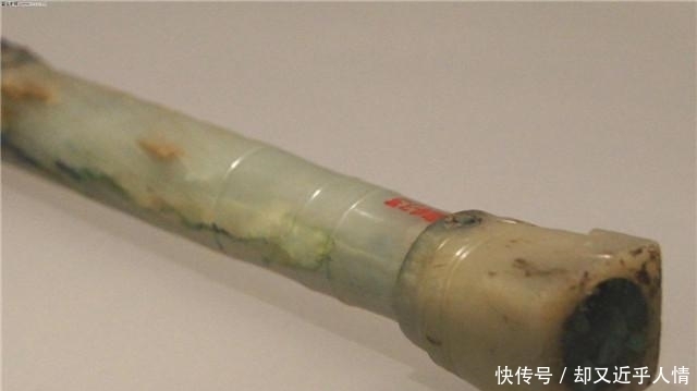 挖出|春秋大墓中挖出一把剑,专家面面相觑:怎么可能在这里出现