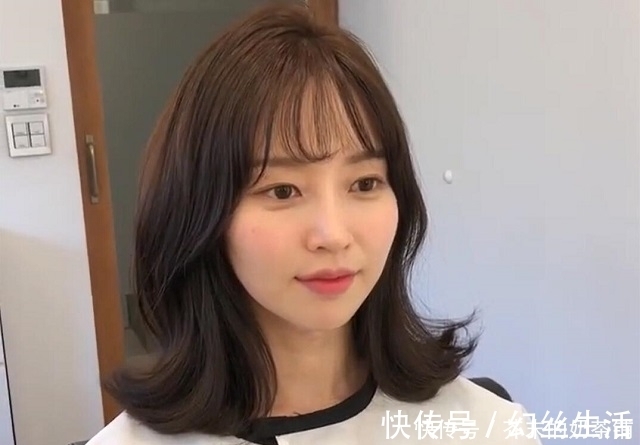 气质|女人35左右头发过肩,烫卷更合适,!有了气质,多了魅力