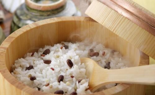 面条和米饭哪个更养胃！听听营养专家怎么说的！