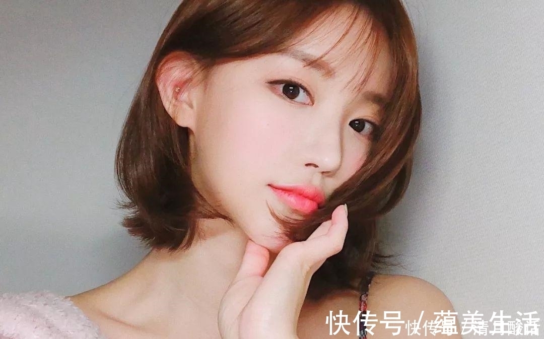 发色|过年染什么颜色显得有气质又白净呢?头顶有点高该怎么设计发型?