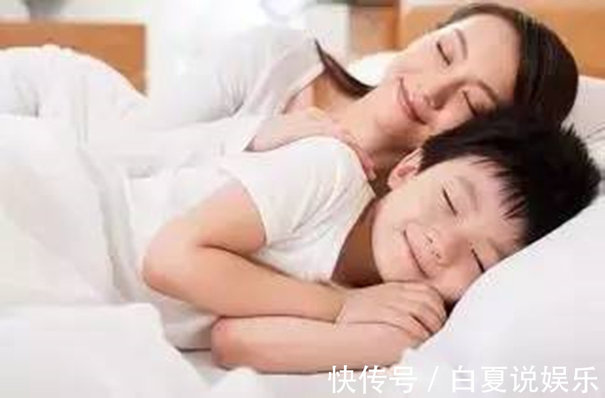 一个男孩|又一个16岁男孩不愿和妈妈分床睡,不幸酿成悲剧!为啥