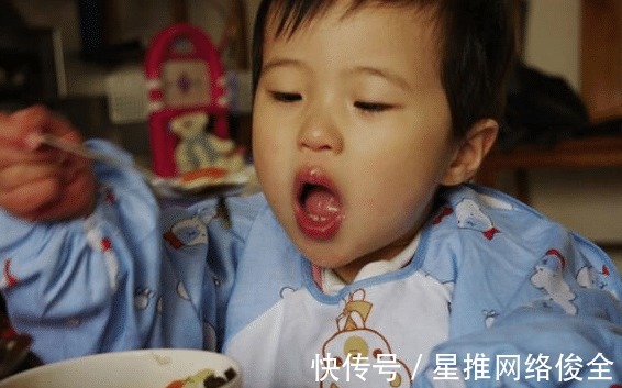 孩子|孩子身上6个表现,多半是缺钙了,少吃3物做好2事让孩子发育快