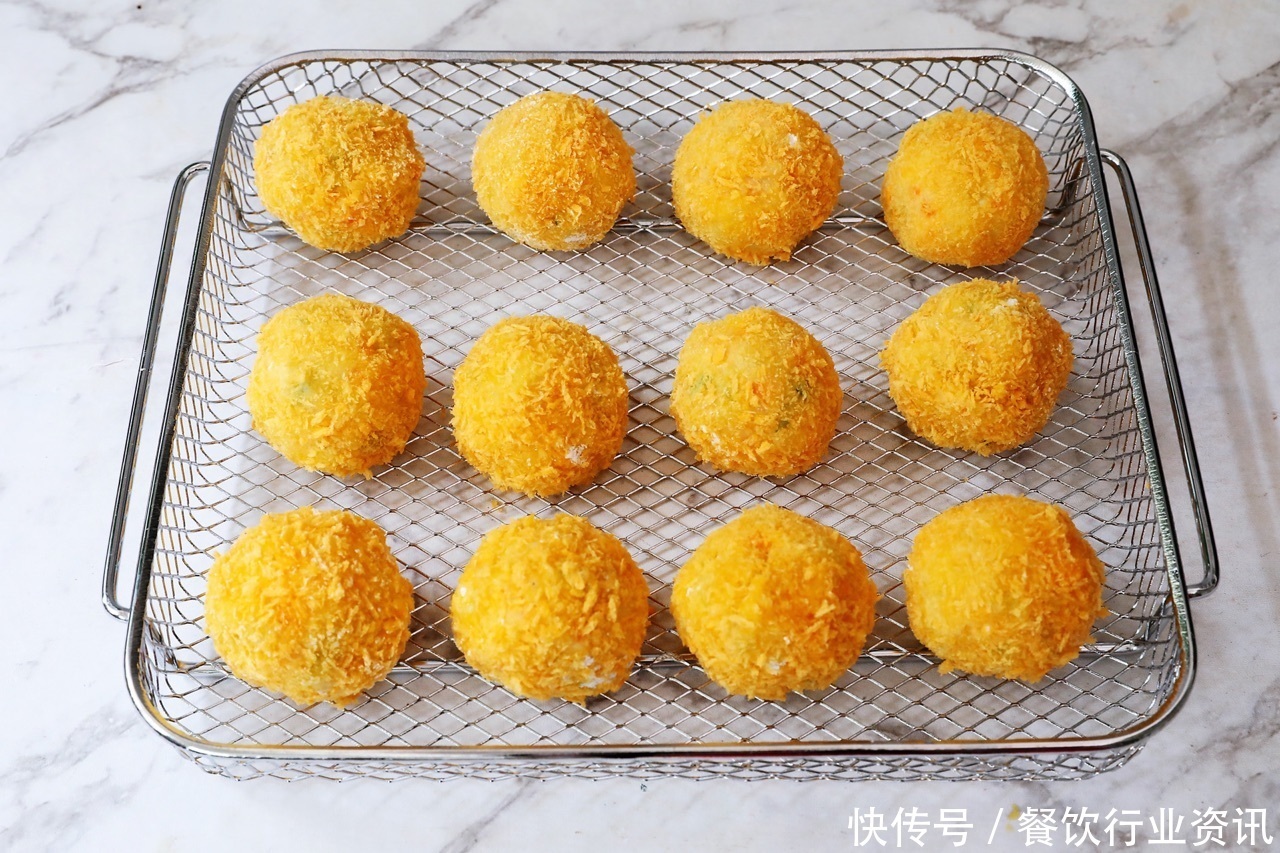 芝士|芝士和土豆结合在一起,奶香四溢营养丰富,一家全爱吃,特解馋!