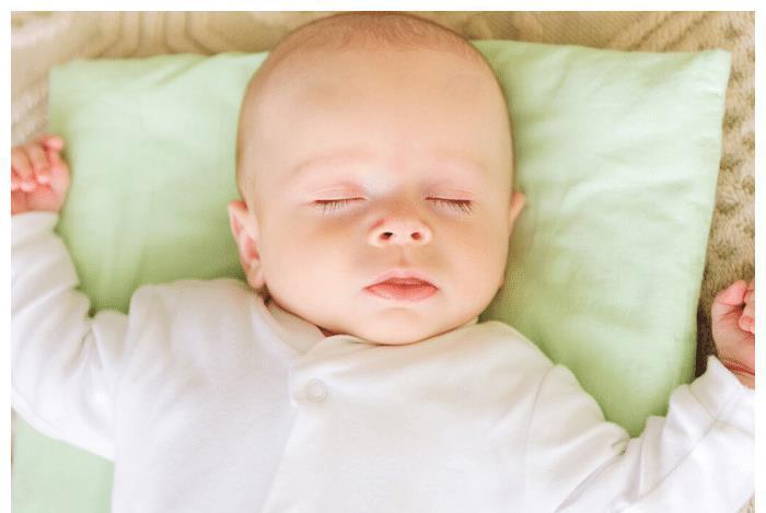 头部|我家宝宝后脑勺比较凸,月嫂一直让两边侧睡,有道理吗?靠谱吗