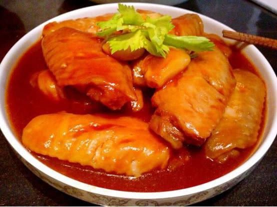 美食推荐：香辣肉丝，茄汁鸡翅，芹菜炒鸭肠，黄豆炖猪蹄儿的做法