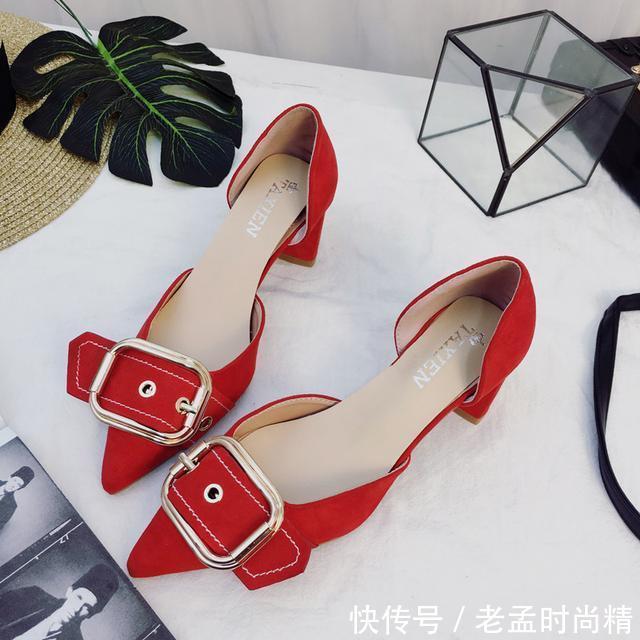 牛皮 方头鞋不是谁穿都好看,脚胖的女生还得穿尖头鞋,有范还修脚型