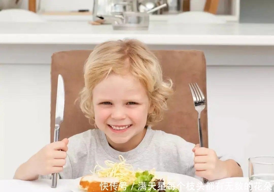 细粮|不要总是埋怨孩子长不高,给他吃这4类食物,长高了才怪!