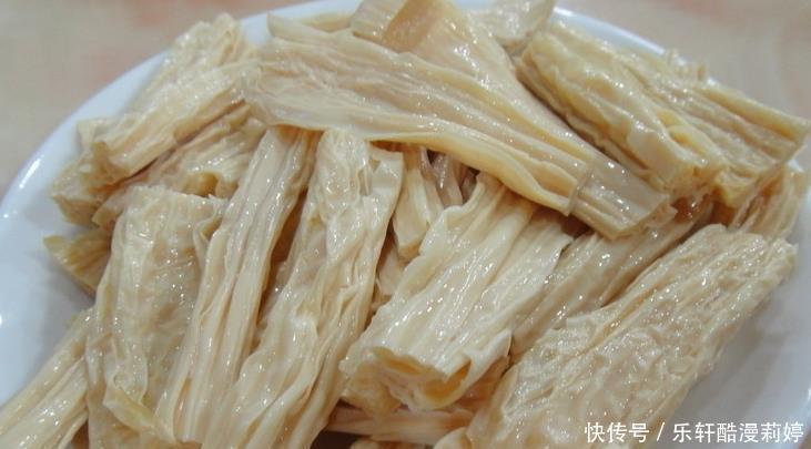 初五迎财神,记得吃3道“招财菜”,寓意财运连连,福气不断