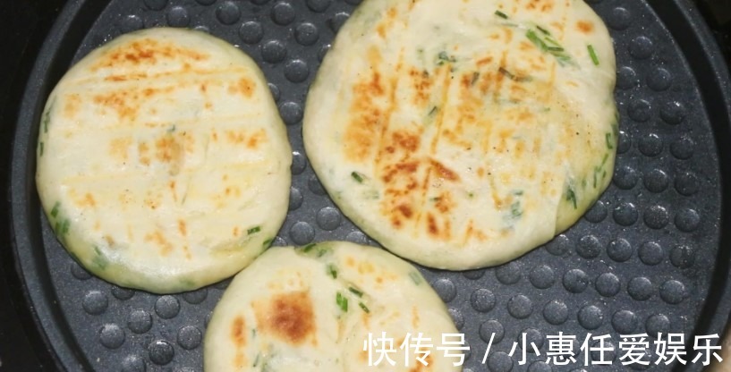 葱花饼|家常好做的葱花饼,今天教给你制作技巧,既劲道又好吃