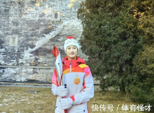 冬奥会|3名国乒队员和3名女排国手参与火炬传递,男帅女靓,巴赫也在其中