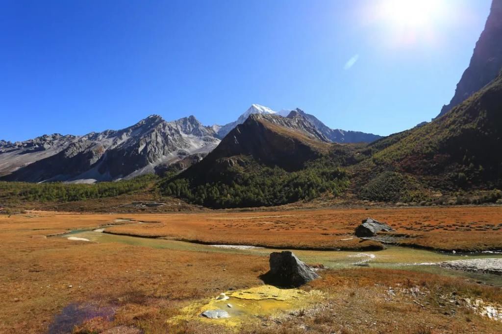 高原|高原有毒，你会上瘾！勇闯稻城亚丁，人生第一次看到雪山......