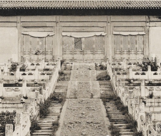 宫殿|揭秘慈禧西逃后的紫禁城:宫殿破破烂烂,平民百姓都可进入参观