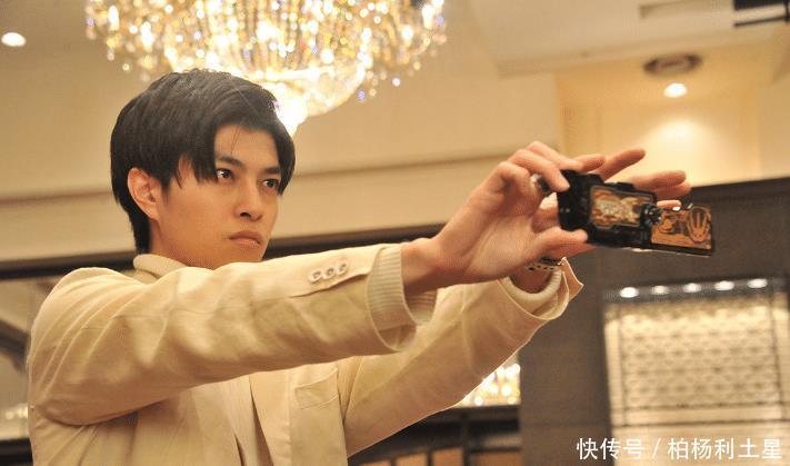 无敌|假面骑士零一千骑不出意外的“傻化”,零一千骑初次联手强无敌!