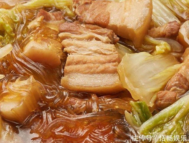 东北人过年都不忘吃的一道菜，鲜香四溢，全家人吃的汤汁都不剩