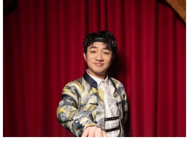 张智霖|香港艺人纷纷转战内地市场：有年赚过千万也有收获高人气