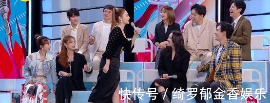 何炅|《快本》迎来聒噪的主持人嗓门大、爱抢话，何炅都有点接不住了！