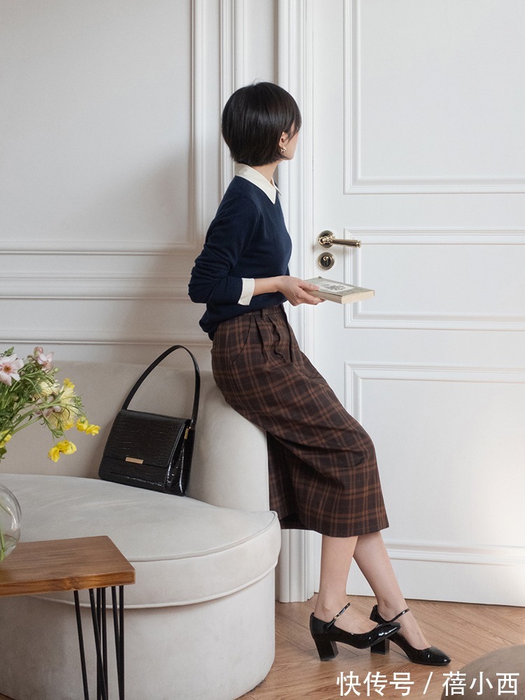 下半身 穿半身裙时别搭配小白鞋了,试试这些精致高跟鞋,高级优雅又百搭