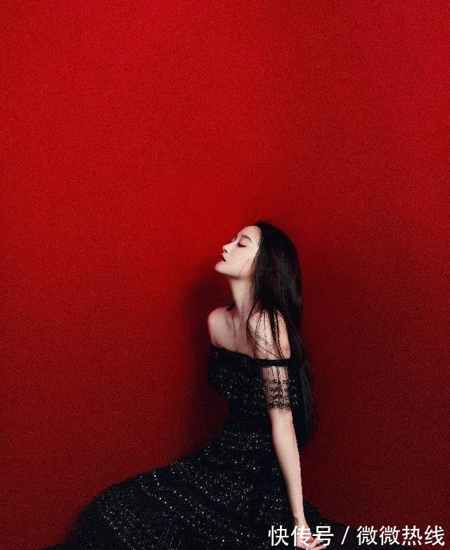 满身|关晓彤才是真正的“漫画腿”，穿抹胸黑色蛋糕裙，尽显超模范十足！