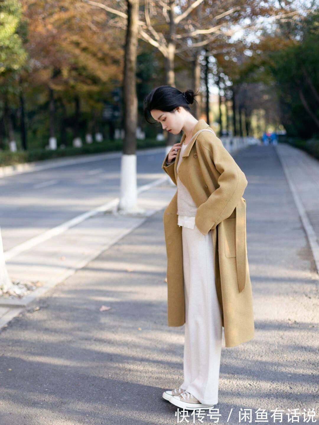 单品 冬天还是和“白裤子”更配,一条搭遍整个衣柜,中年人穿也挺高级