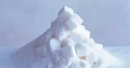 咖啡因|碳酸饮料为什么要杜绝?来看那些长期喝可乐的人后来都咋样了?