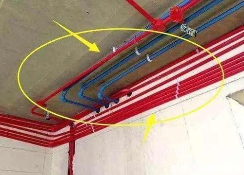 美观性|老师傅家里电线都不埋地里了,聪明人都知道这样装,用30年不漏电