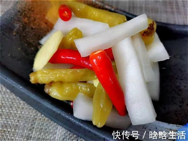 腌萝卜，只加盐是大错！牢记“3不粘”，萝卜更香更脆，1年不坏