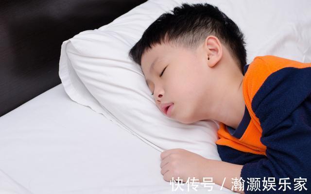 小陈|李玫瑾孩子睡觉时出现3个反应,暗示大脑发育快,将来智商高