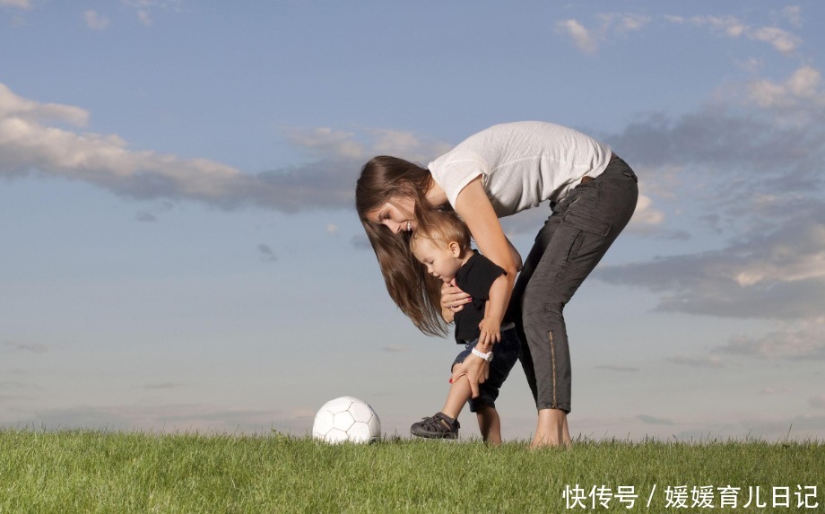 宝妈天天强迫孩子午睡，身高却比同龄孩子矮，医生无奈：太无知