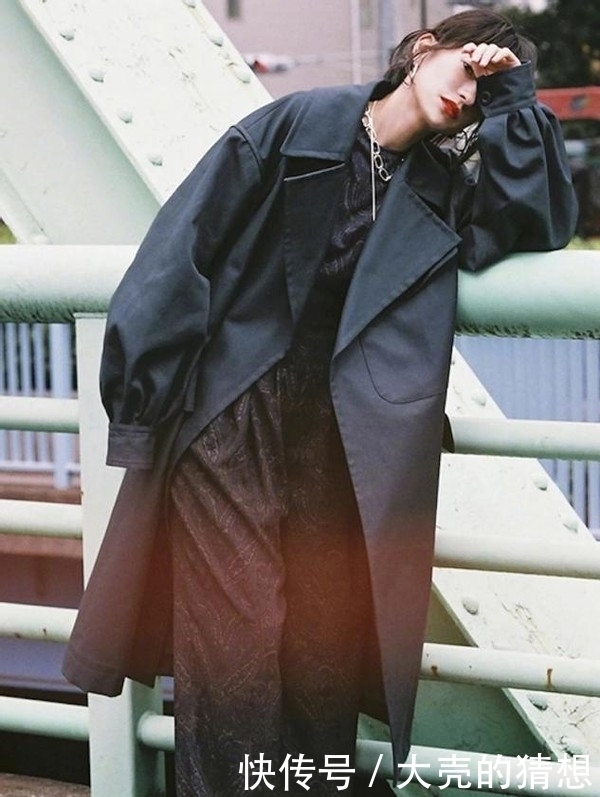 外套不要太多,有这“2款”就够了!洋气显瘦,时髦女生都在穿