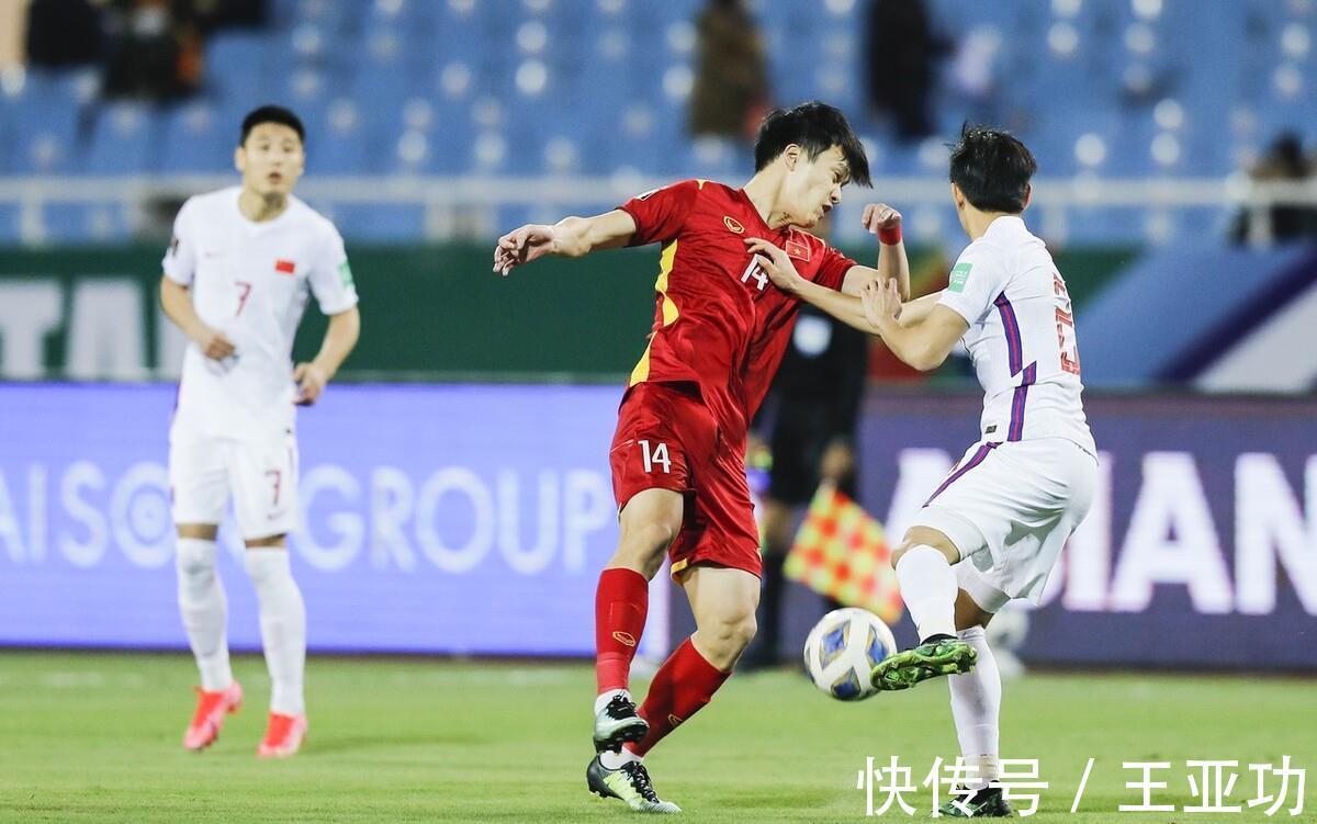 武磊|12强赛综述:国足等4队出局,0胜队2连胜或出线,武磊仍第一射手