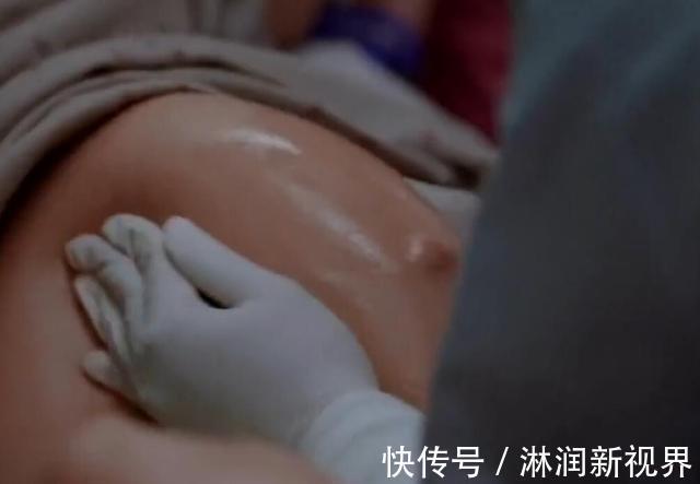 产房|孕妈产房遭遇胎位不正,助产士徒手纠正宝宝位置,网友开眼界