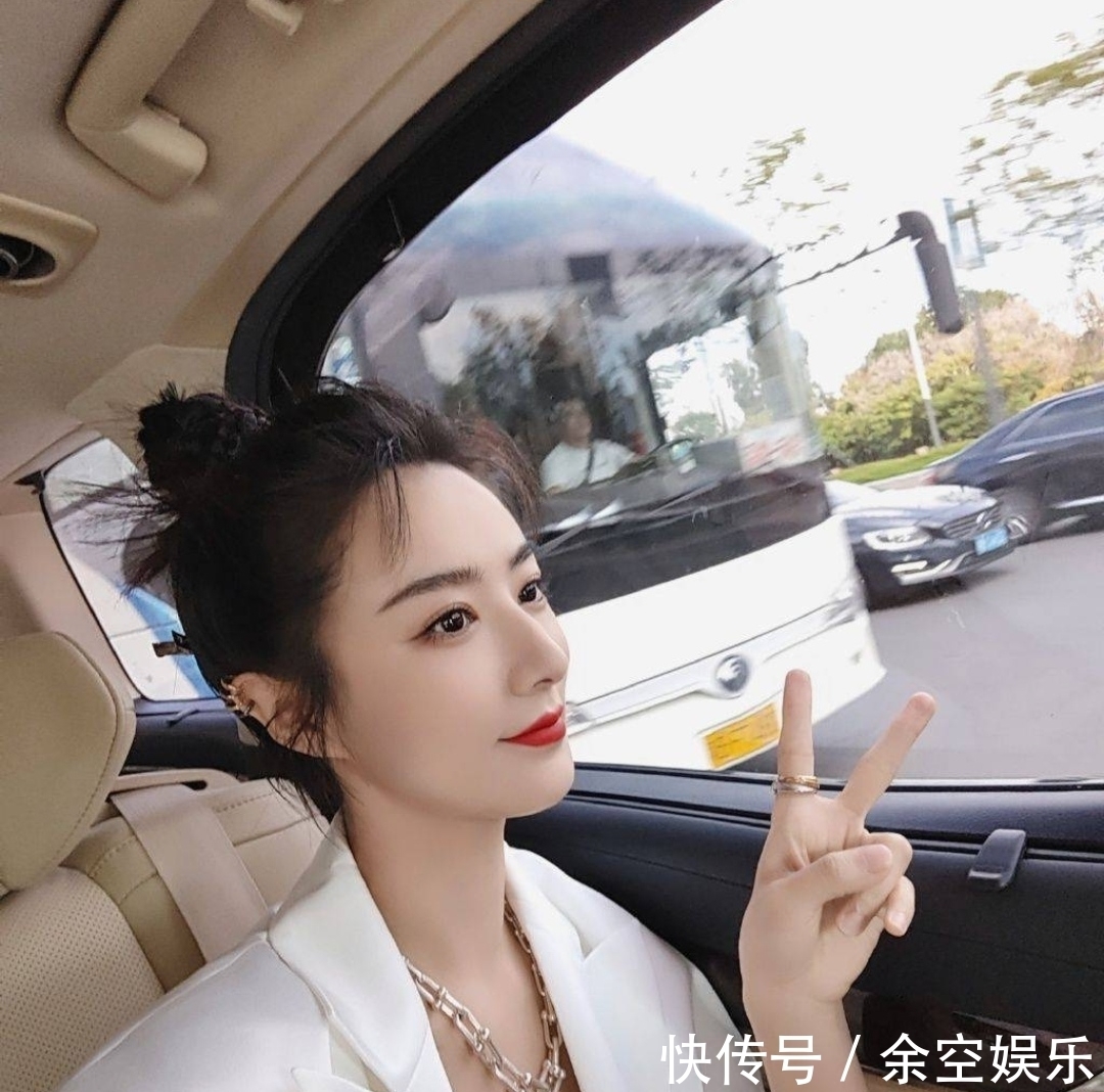 直播|薇娅否认被封杀，此前直播一天销售额超82亿，税务问题成关注热点