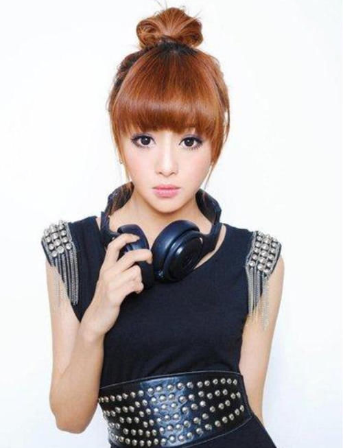 短发怎么扎丸子头？学会下面几款，再也不犯愁了