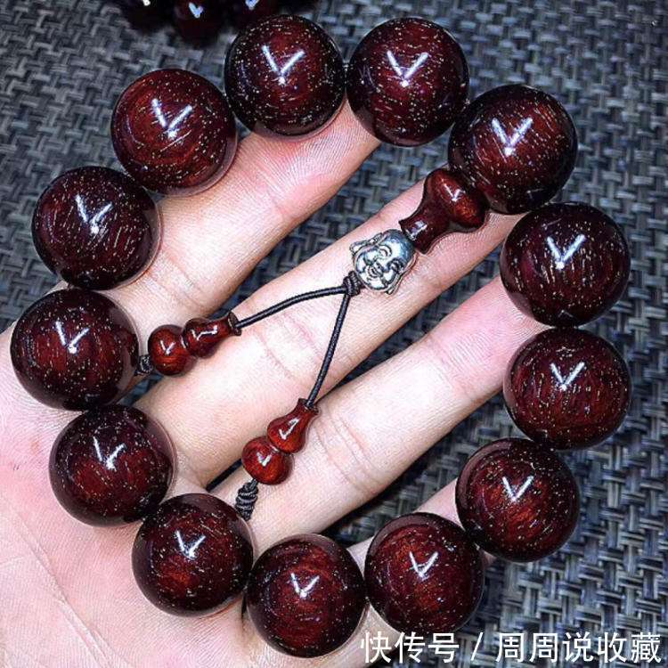 技巧|小叶紫檀手串的正确盘玩方法及盘玩技巧