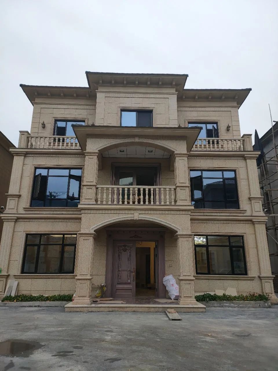 热搜|一农居房冲上热搜:太超前了,这是艺术馆?