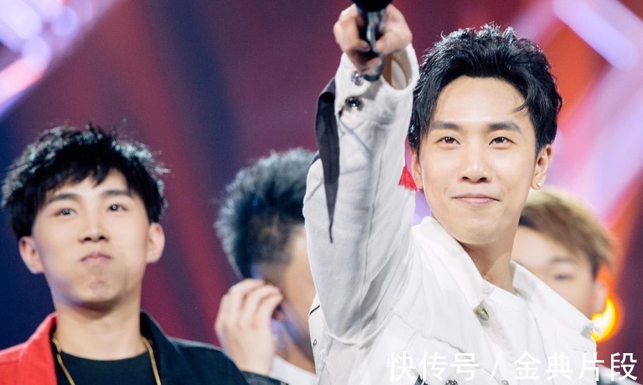 夜半小夜曲|那年汪峰淘汰了他，如今他满世界开演唱会，而对手早已消失不见了