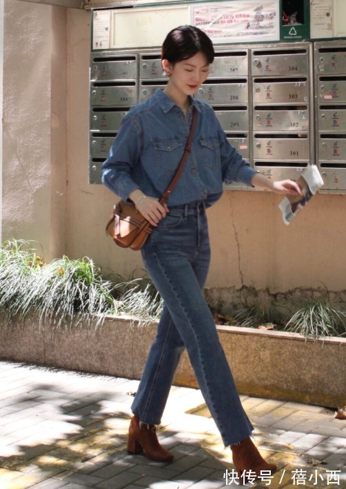 百搭 2022春季又流行牛仔裤,实用百搭又减龄时尚,买裤子前不妨看一看