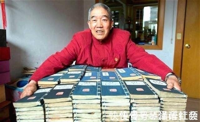 张喜才&他练书法50年,用小楷抄写四大名著,网友说好!专家说没有价值