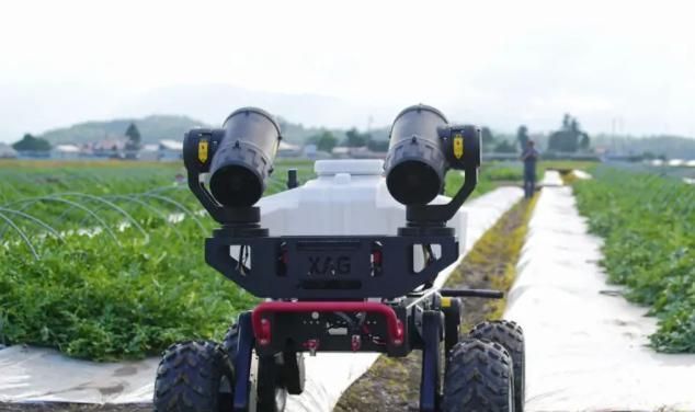 从挤奶、除草到农药喷洒、土壤分析,农业机器人还面临什么问题?