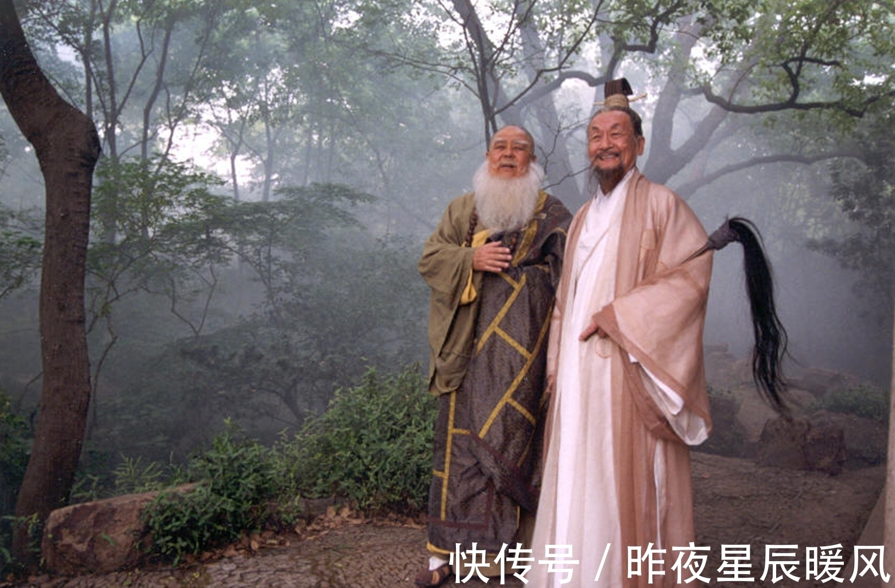 紫霞!笑傲江湖中,岳不群舍弃紫霞神功去学辟邪剑法,紫霞功真不行吗?