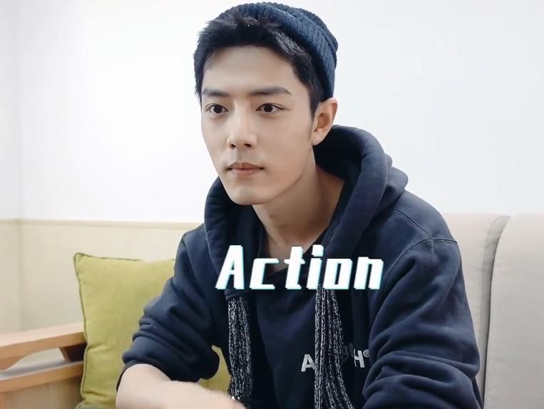 肖战|肖战工作室晒视频，肖战在线机智玩游戏，却意外暴露真实颜值