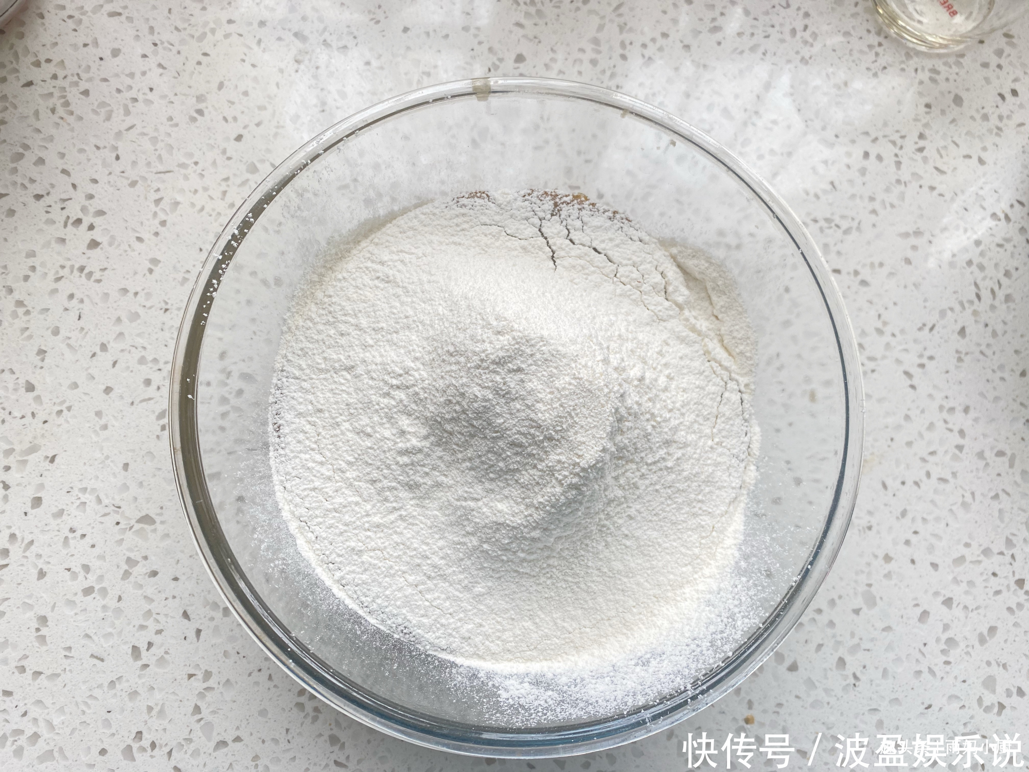  口感|红枣别只会煮饭了，用来做蛋糕枣香浓郁，口感松软越吃越香