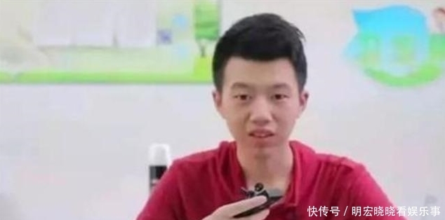 16岁自闭症少年手写“印刷体”,字迹如同印刷机,得700万点赞