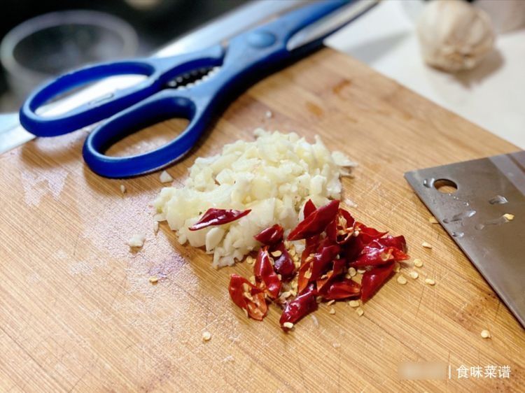 豆角|进入7月，遇见此菜别犹豫，一次性买10斤，凉拌着吃，爽口又开胃