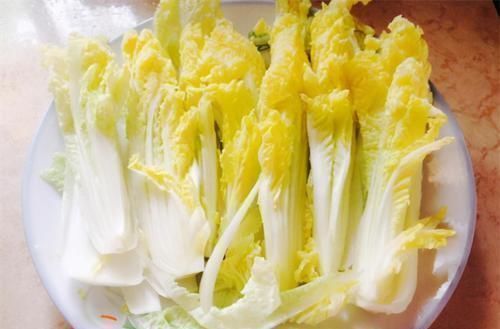 氧自由基|女性过了30岁,多吃三种食物,淡化斑点、清洁肌肤,早吃早好